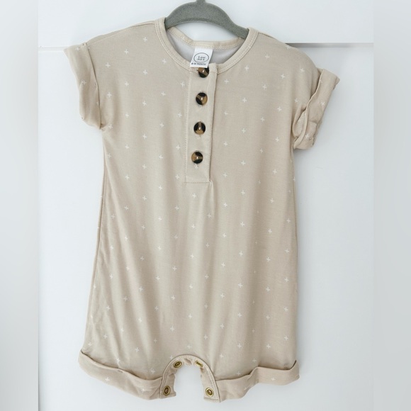 Lou Lou & Company Romper - Picture 1 of 4